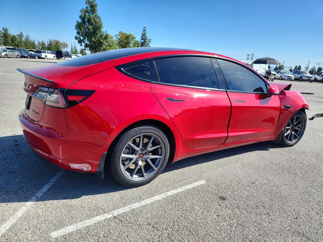 2022 Tesla Model 3 - Фото 3