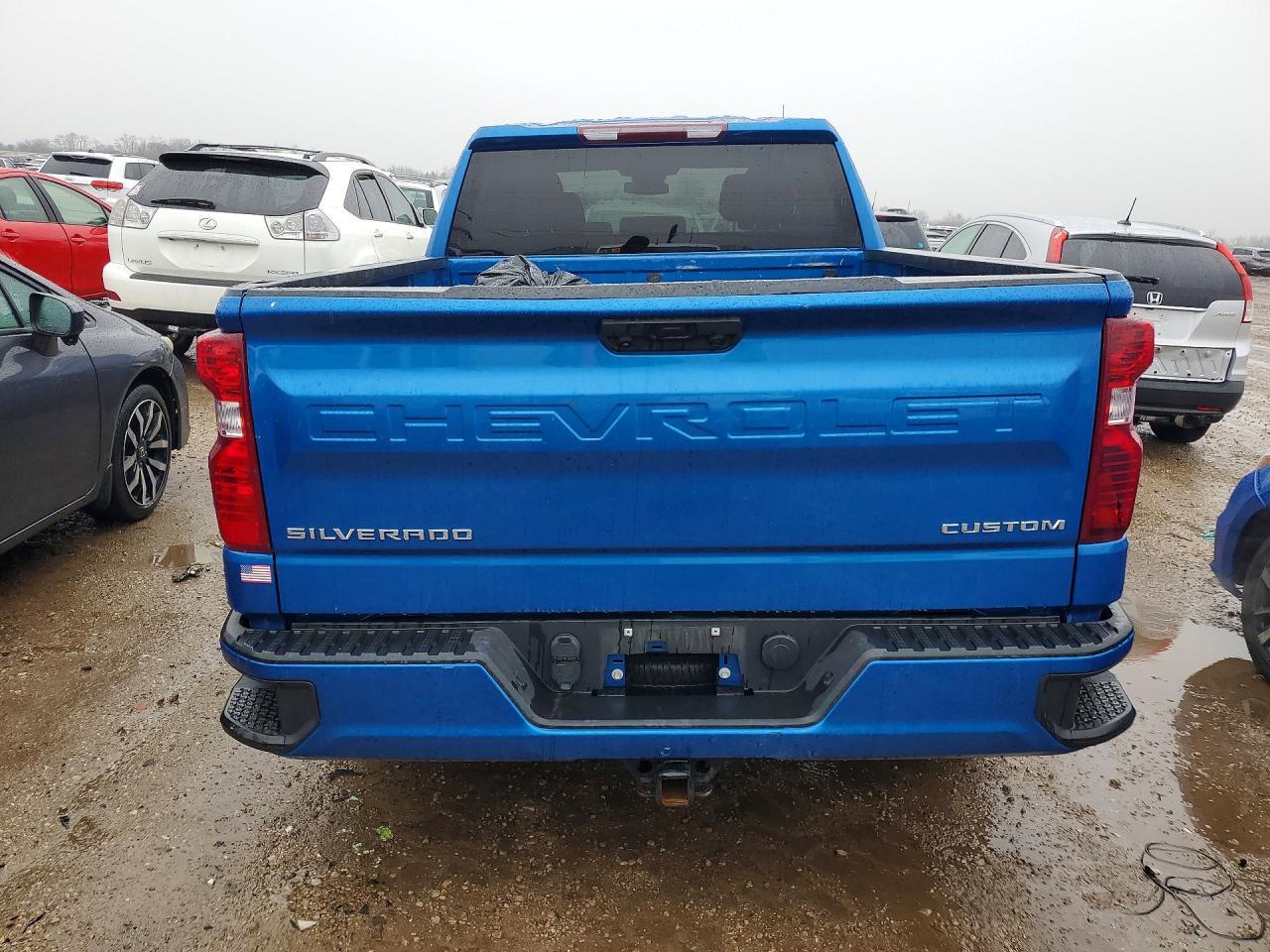 2022 Chevrolet Silverado K1500 Custom - Фото 6