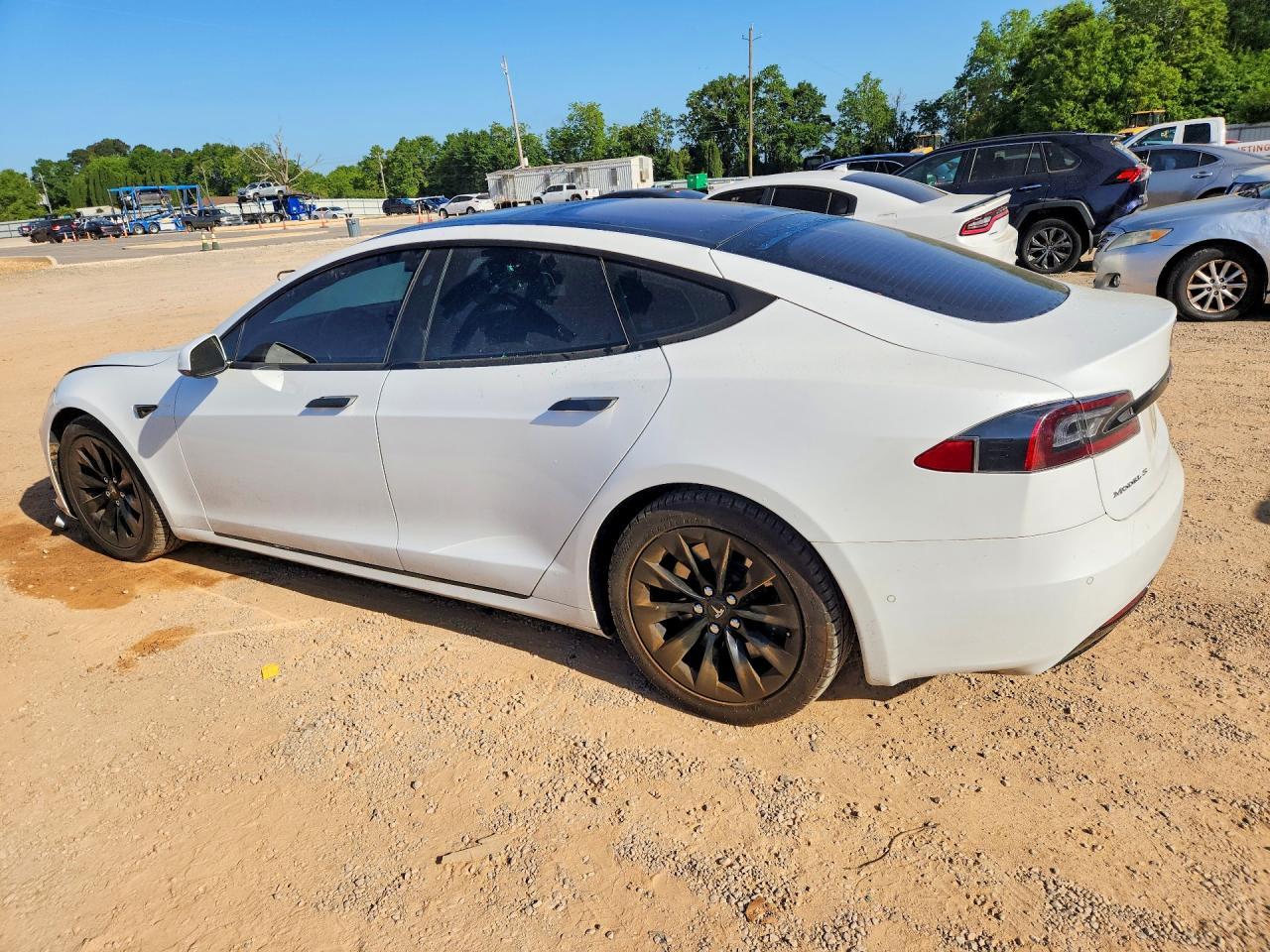 2017 Tesla Model S - Image 2