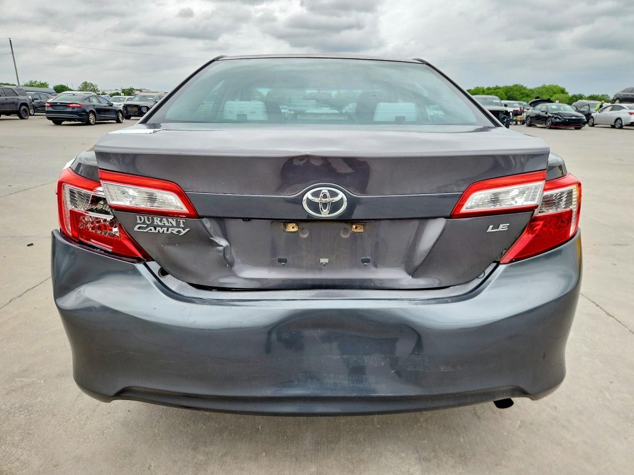 2014 Toyota Camry Le - Image 6