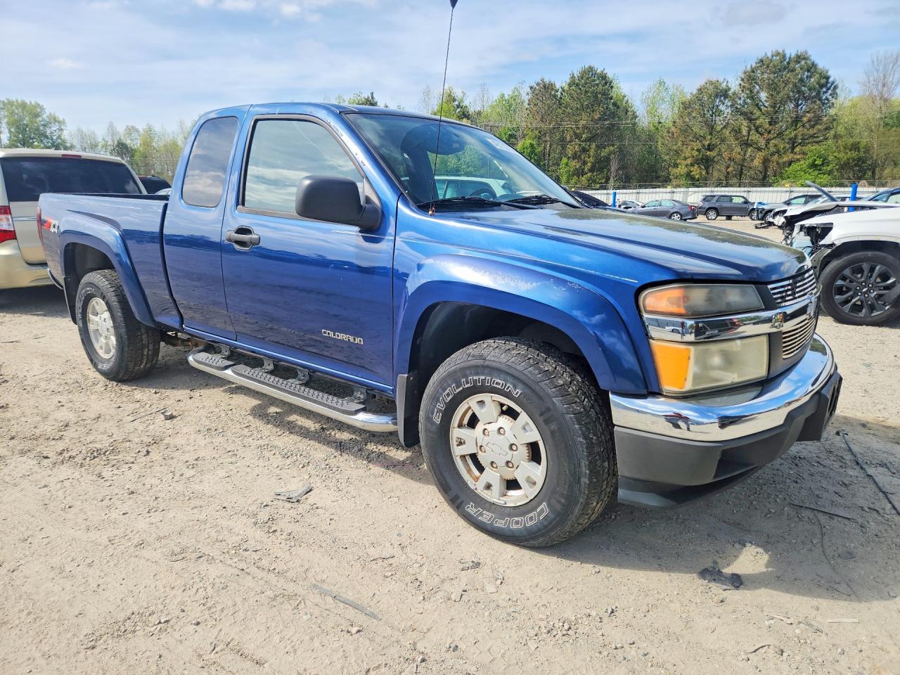 2005 Chevrolet Colorado - Image 4