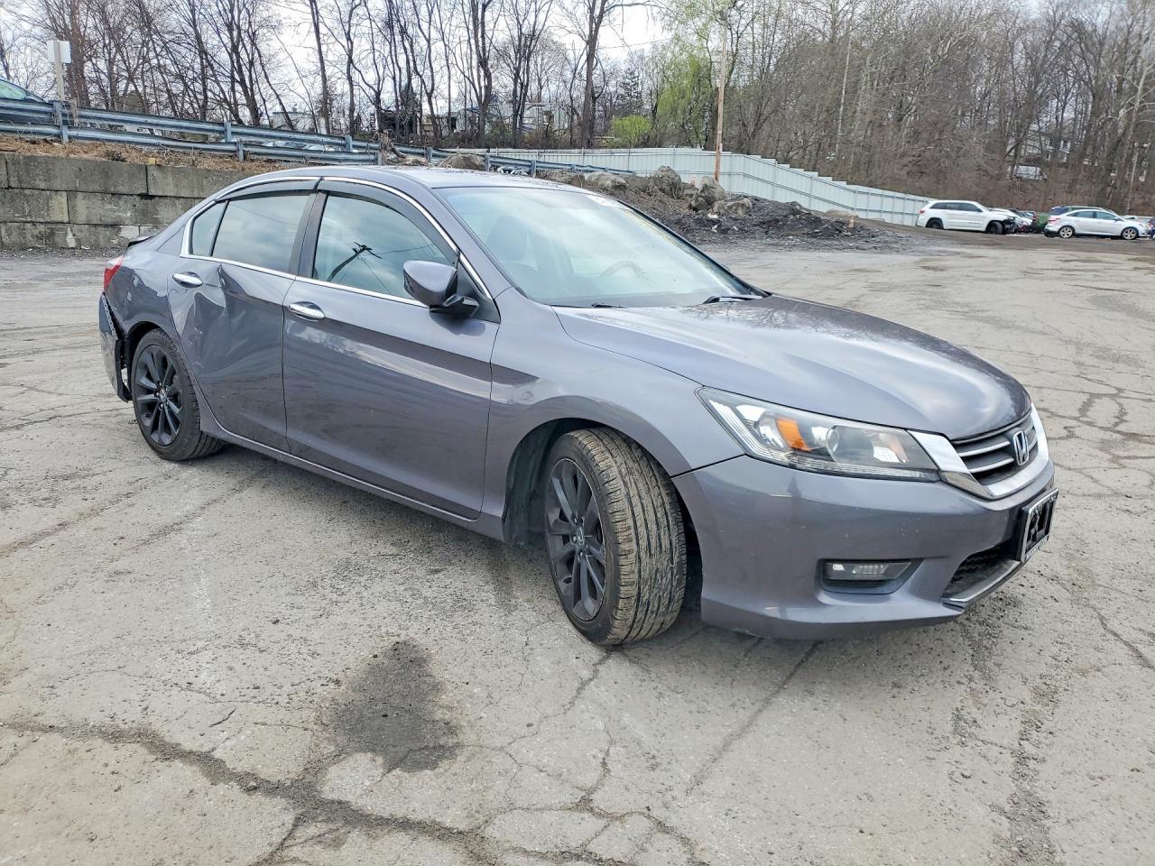 2015 Honda Accord Sport - Image 4