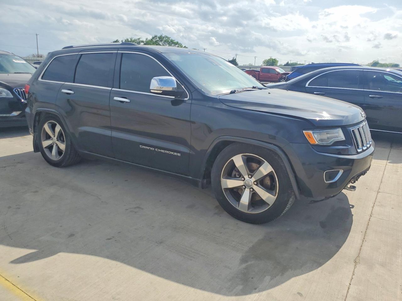 2014 Jeep Grand Cherokee Overland - Image 4