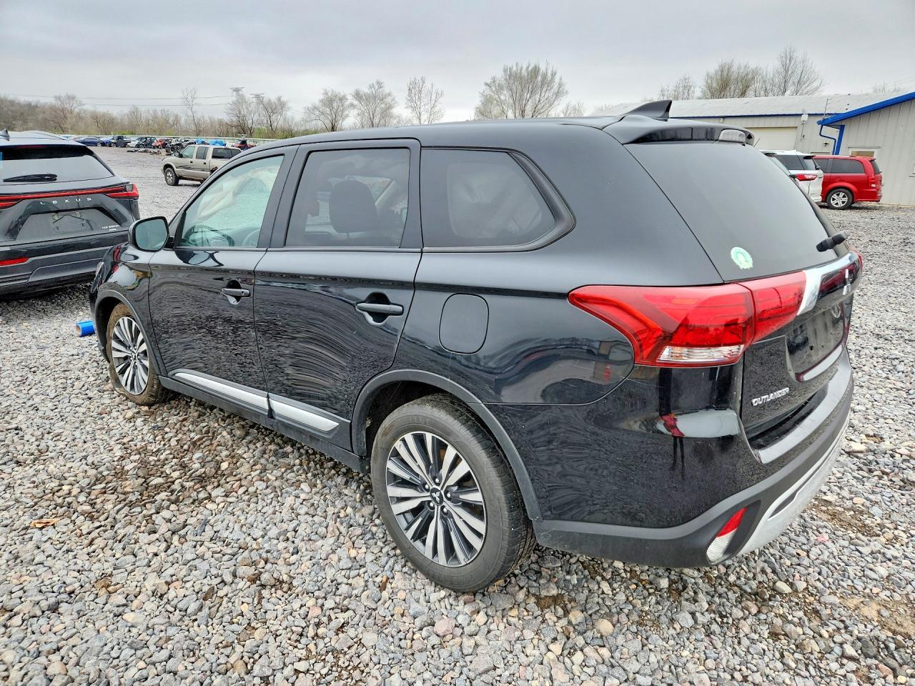 2020 Mitsubishi Outlander Es - Фото 2