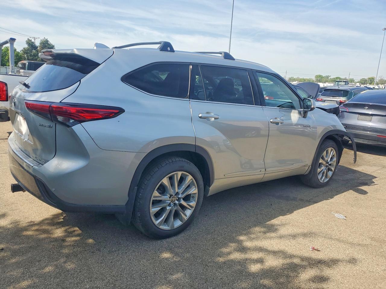 2020 Toyota Highlander Hybrid Limited - Фото 3