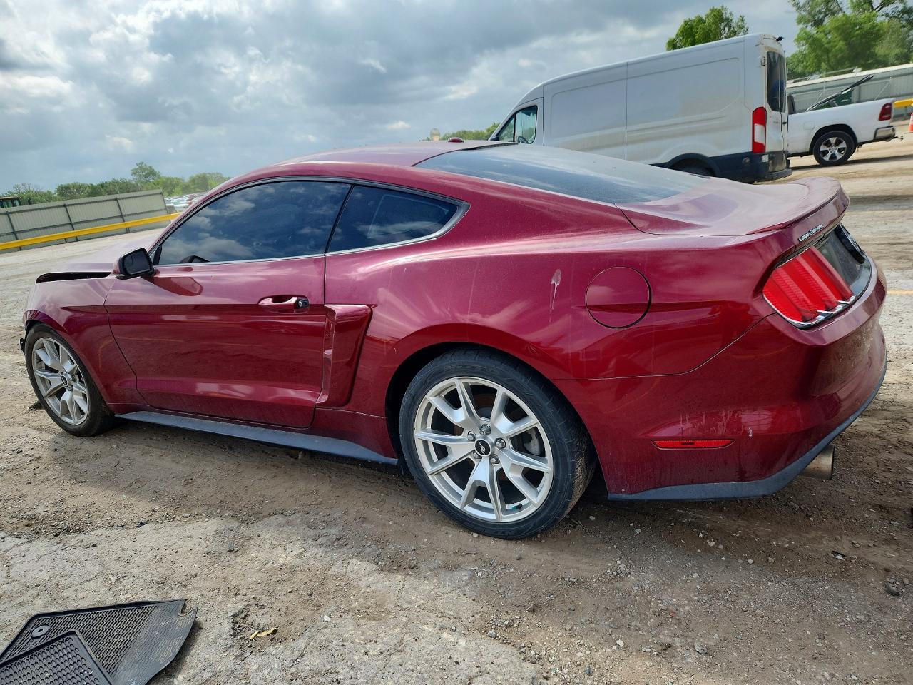 2015 Ford Mustang - Фото 2