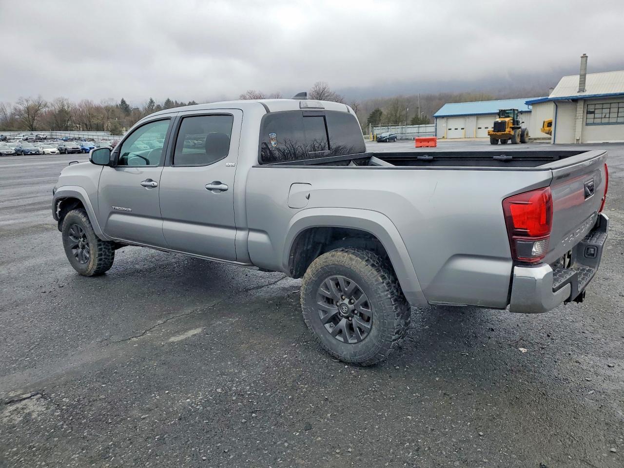 2020 Toyota Tacoma Sr5 V6 - Image 2