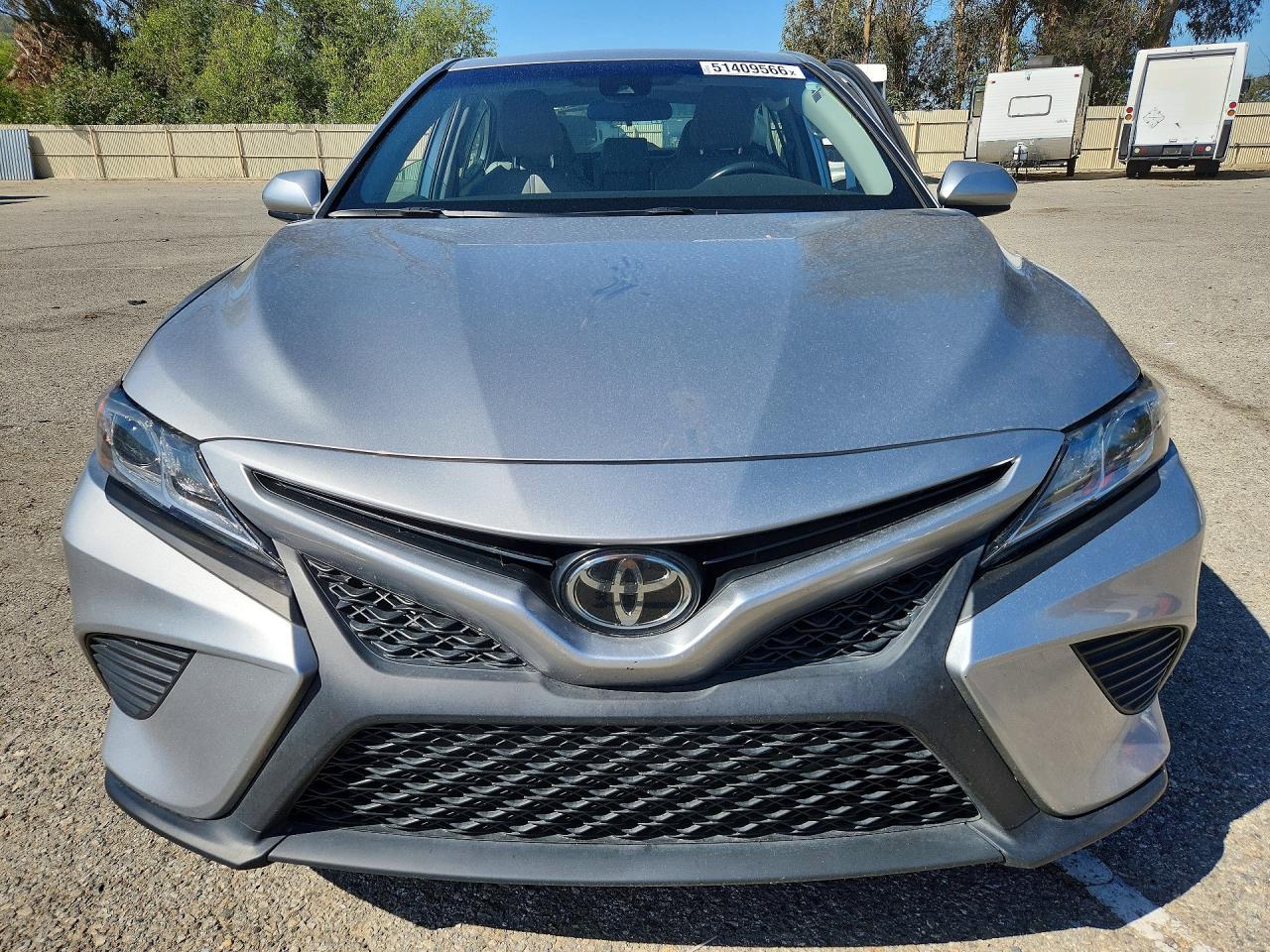 2021 Toyota Camry Se - Фото 5