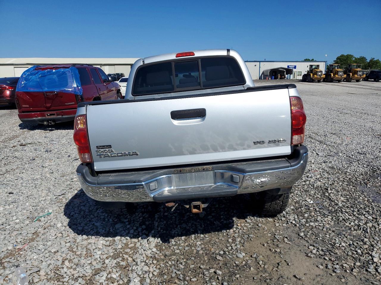 2005 Toyota Tacoma Double Cab - Image 6