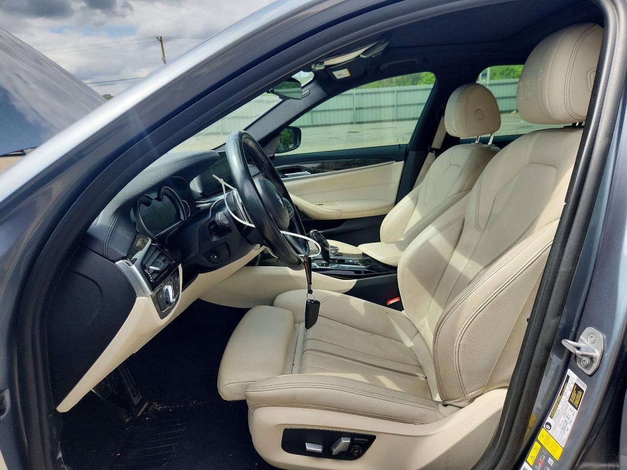 2018 BMW 530E - Image 7