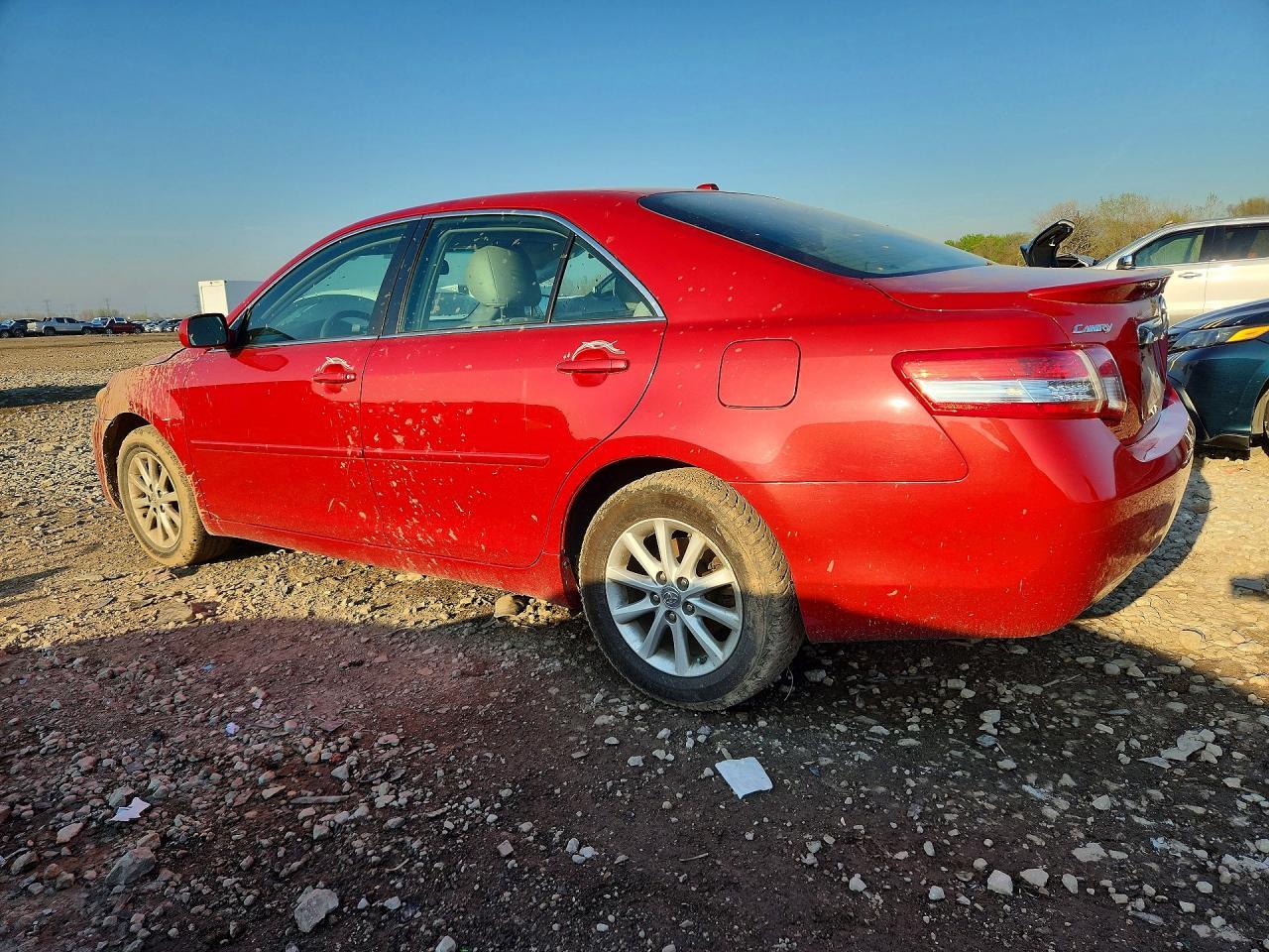 2011 Toyota Camry Xle - Фото 2