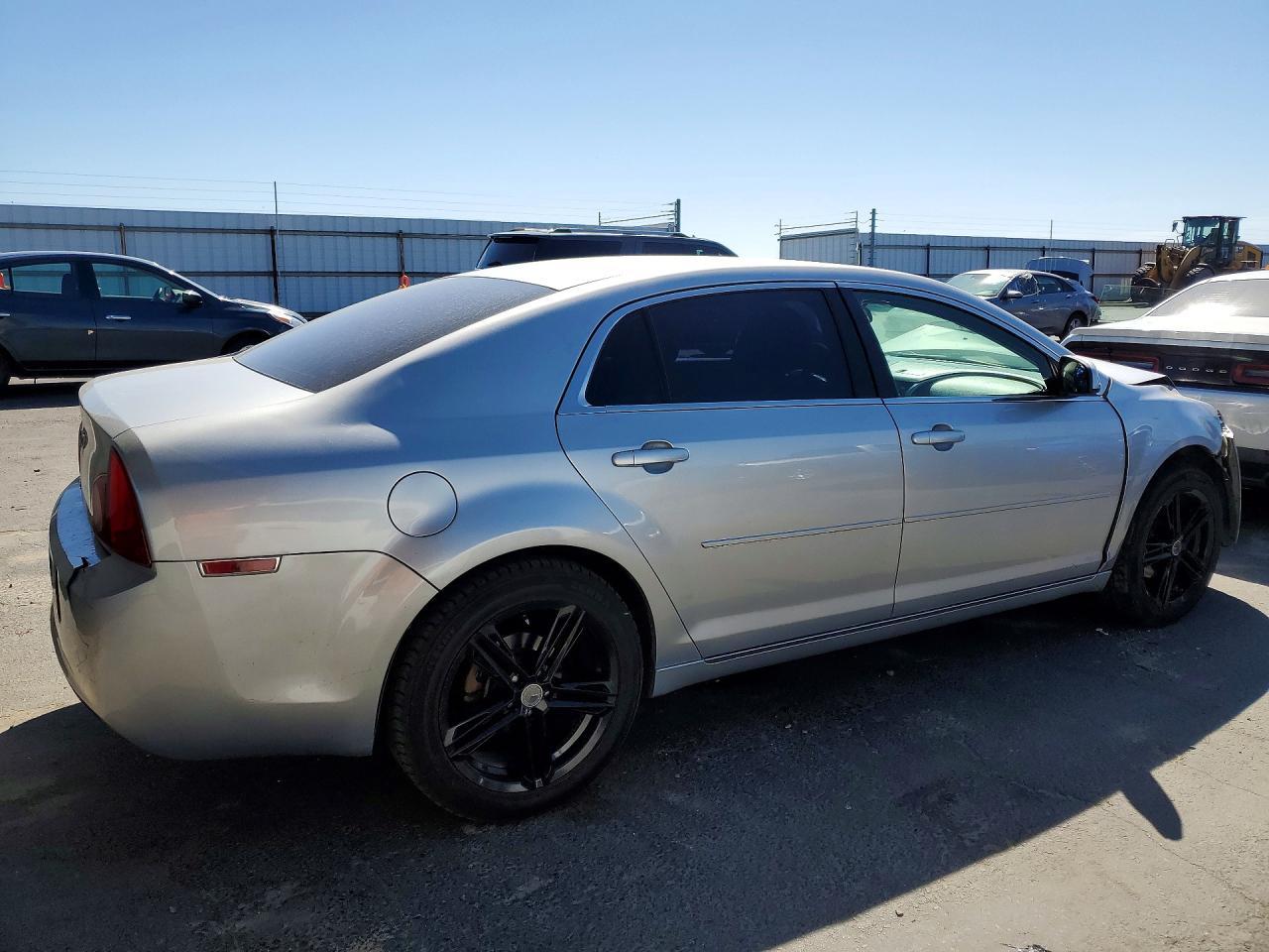2010 Chevrolet Malibu 1Lt - Image 3