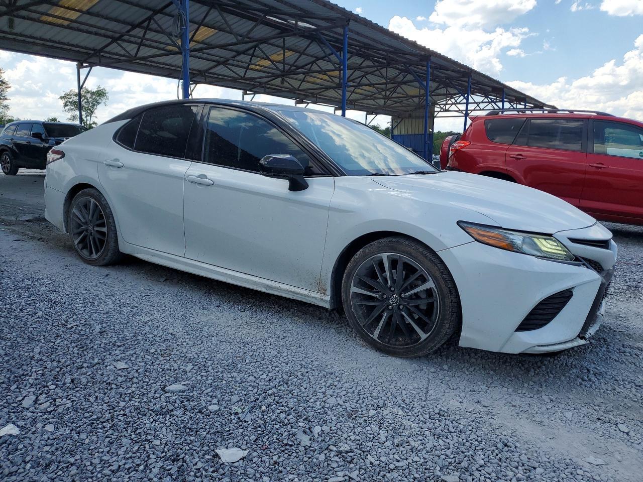2019 Toyota Camry Xse - Фото 4
