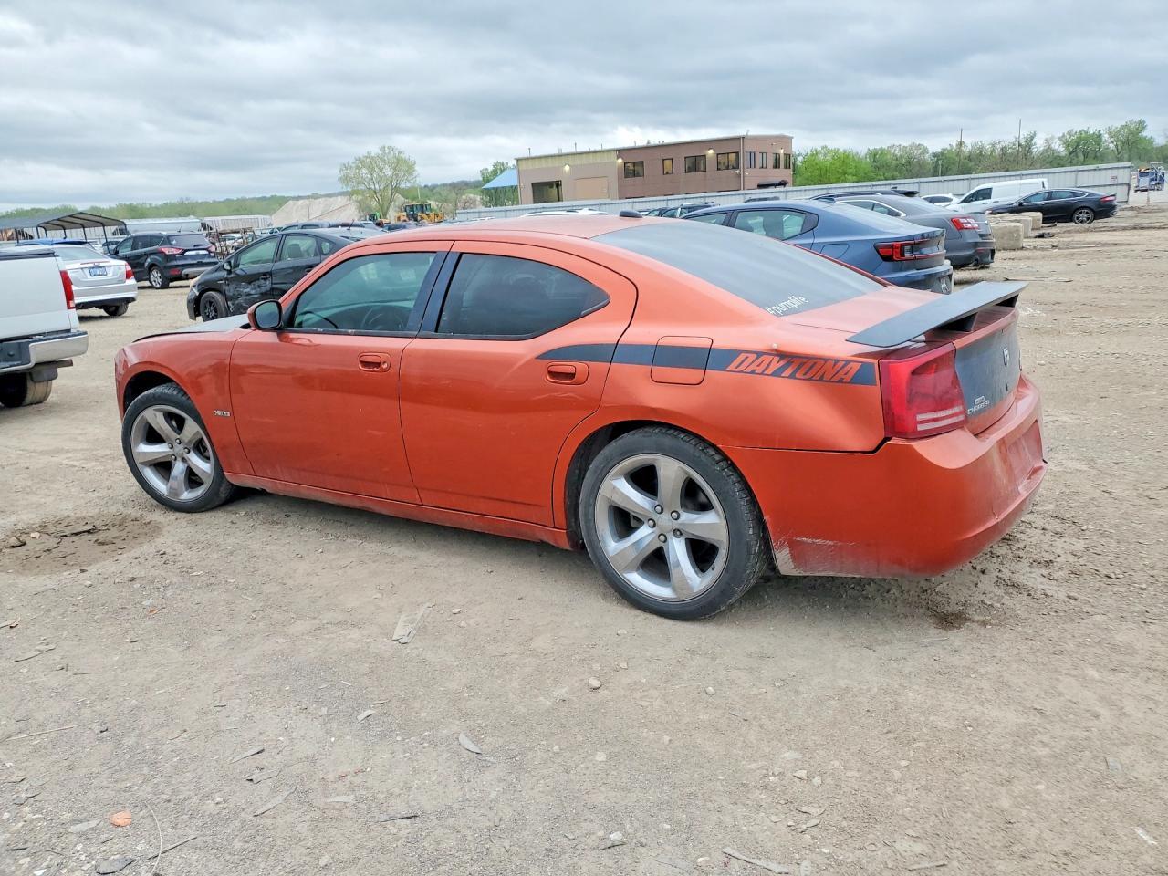 2006 Dodge Charger R - Image 2