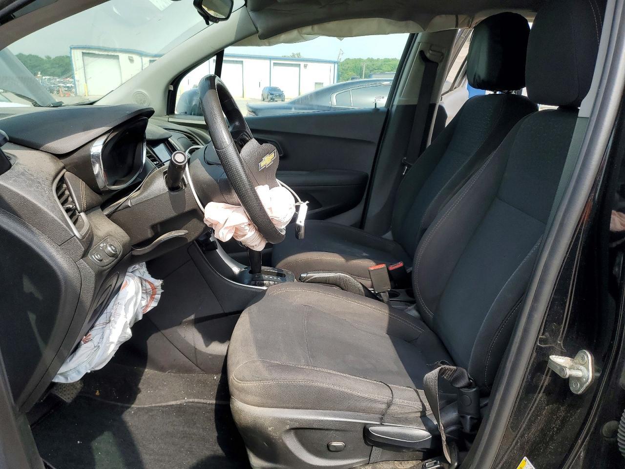 2020 Chevrolet Trax Ls - Image 7