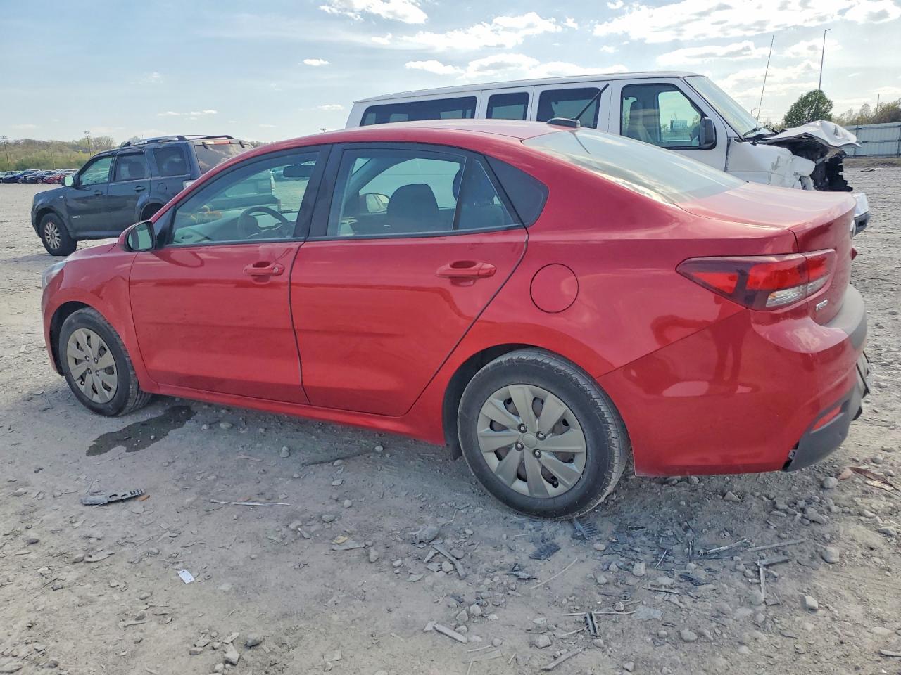 2020 Kia Rio - Фото 2