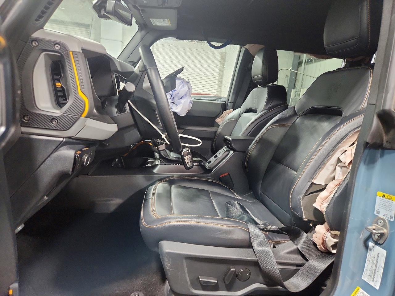 2022 Ford Bronco Base - Image 7