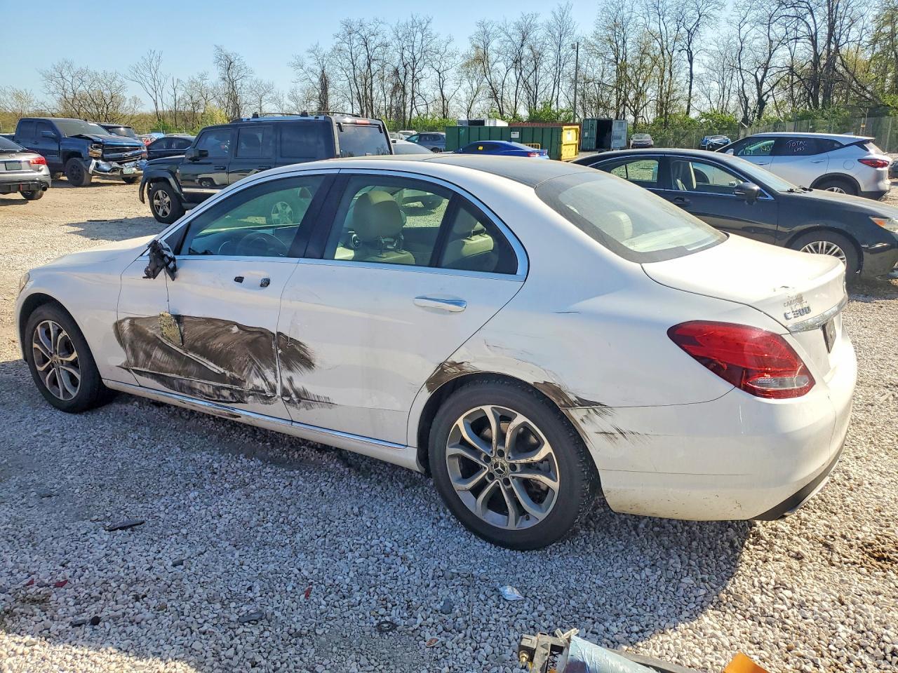 2017 Mercedes-Benz C 300 4Matic - Фото 2