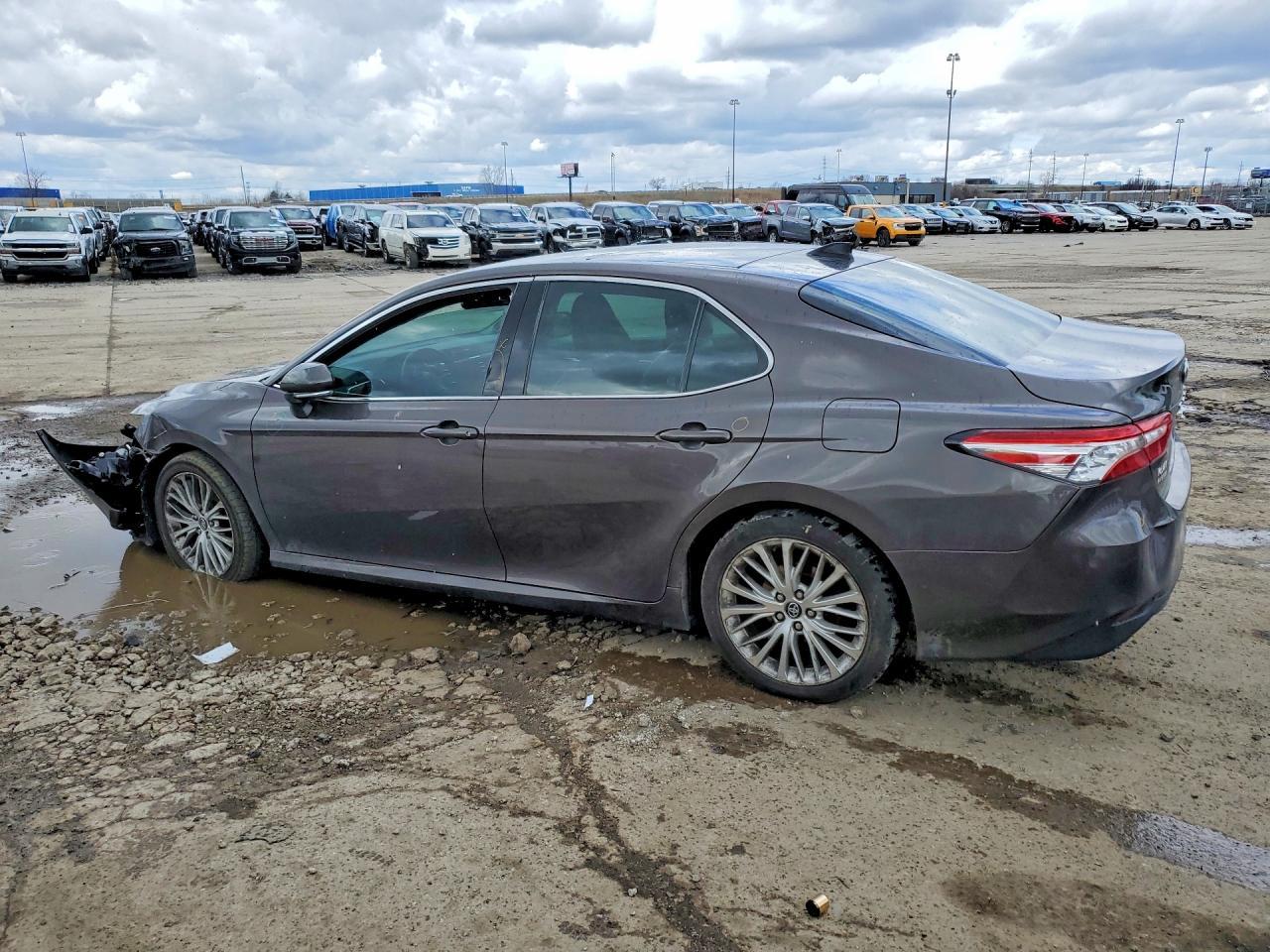 2018 Toyota Camry Xle V6 - Фото 2