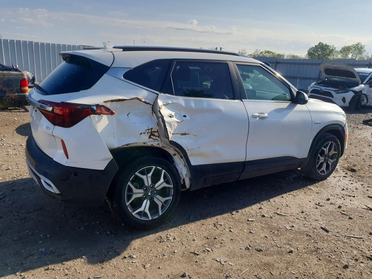 2021 Kia Seltos Ex - Фото 3