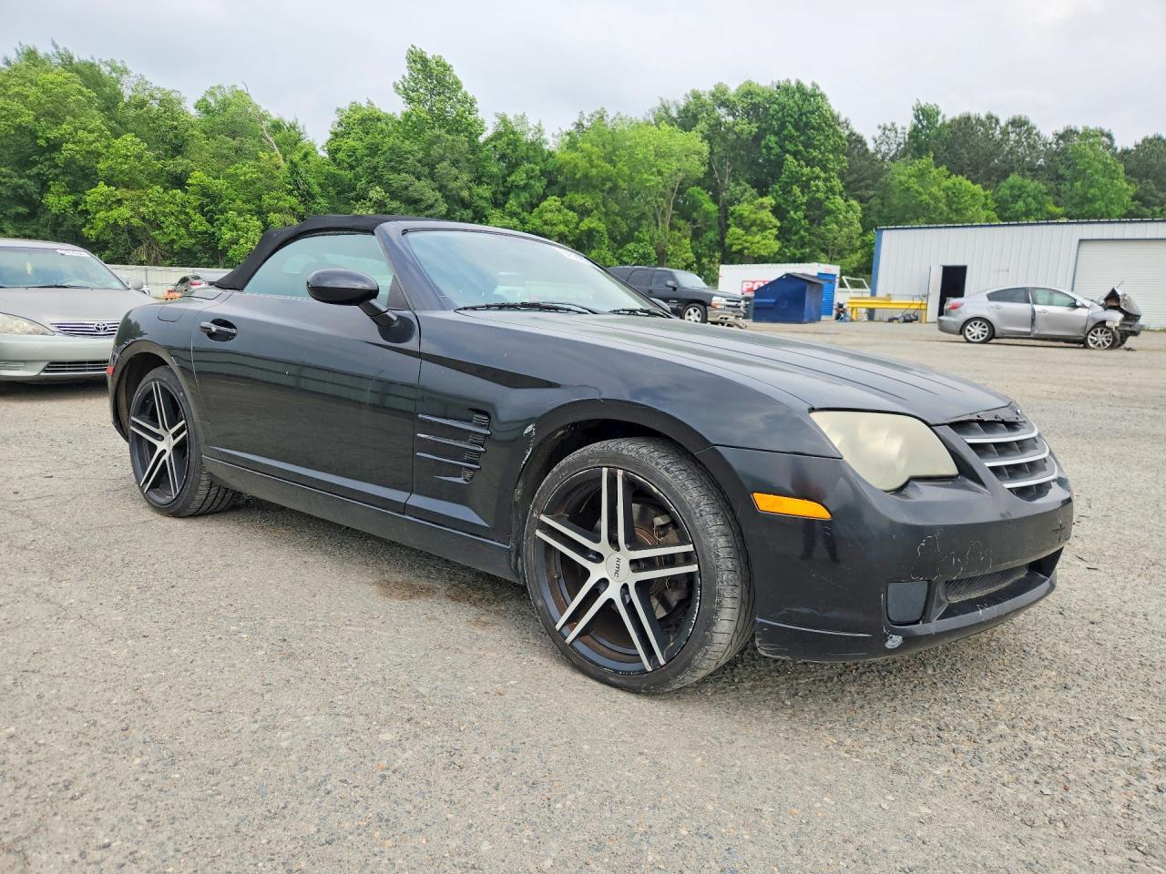 2005 Chrysler Crossfire - Image 4