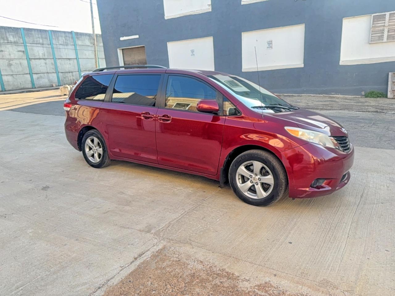 2011 Toyota Sienna Le