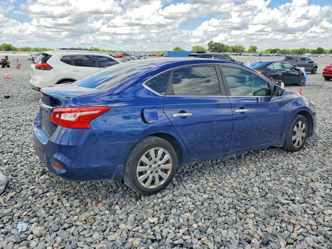 2019 Nissan Sentra S - Фото 3
