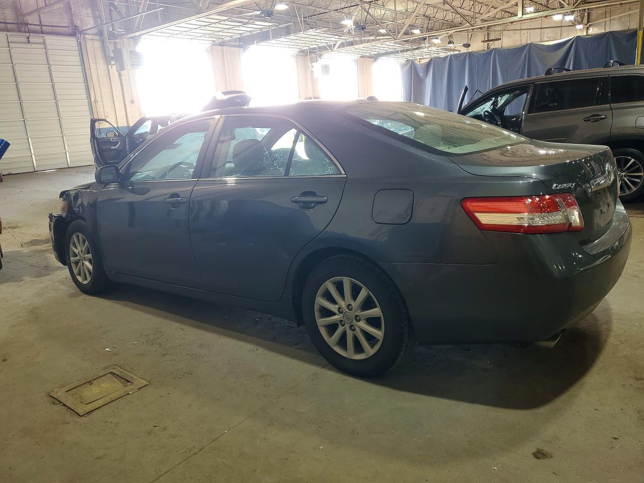2010 Toyota Camry Xle V6 - Image 2