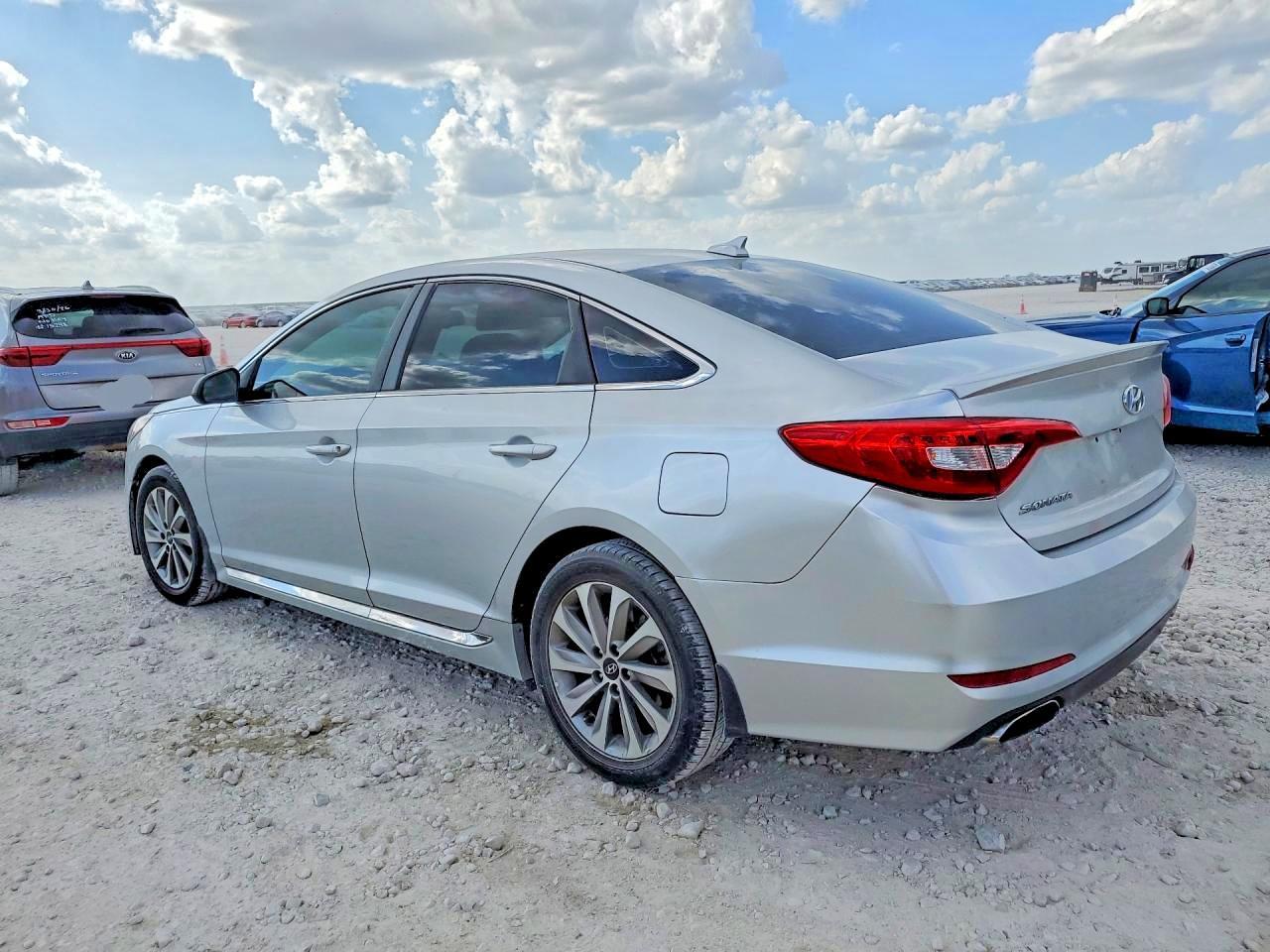 2017 Hyundai Sonata Sport - Фото 2