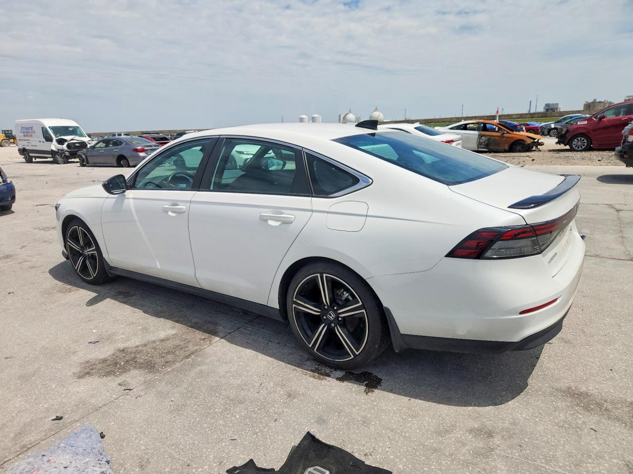 2024 Honda Accord Hybrid Sport - Image 2