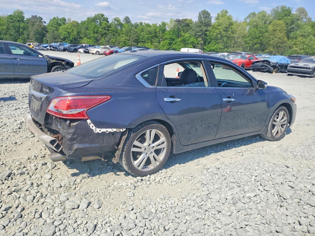 2013 Nissan Altima 3.5 S - Image 3