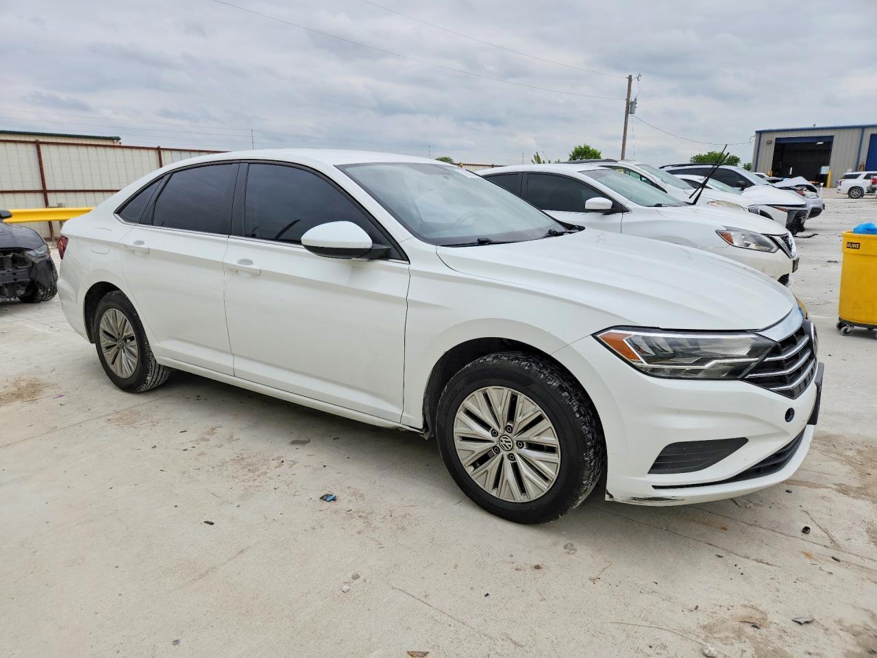 2020 Volkswagen Jetta - Image 4