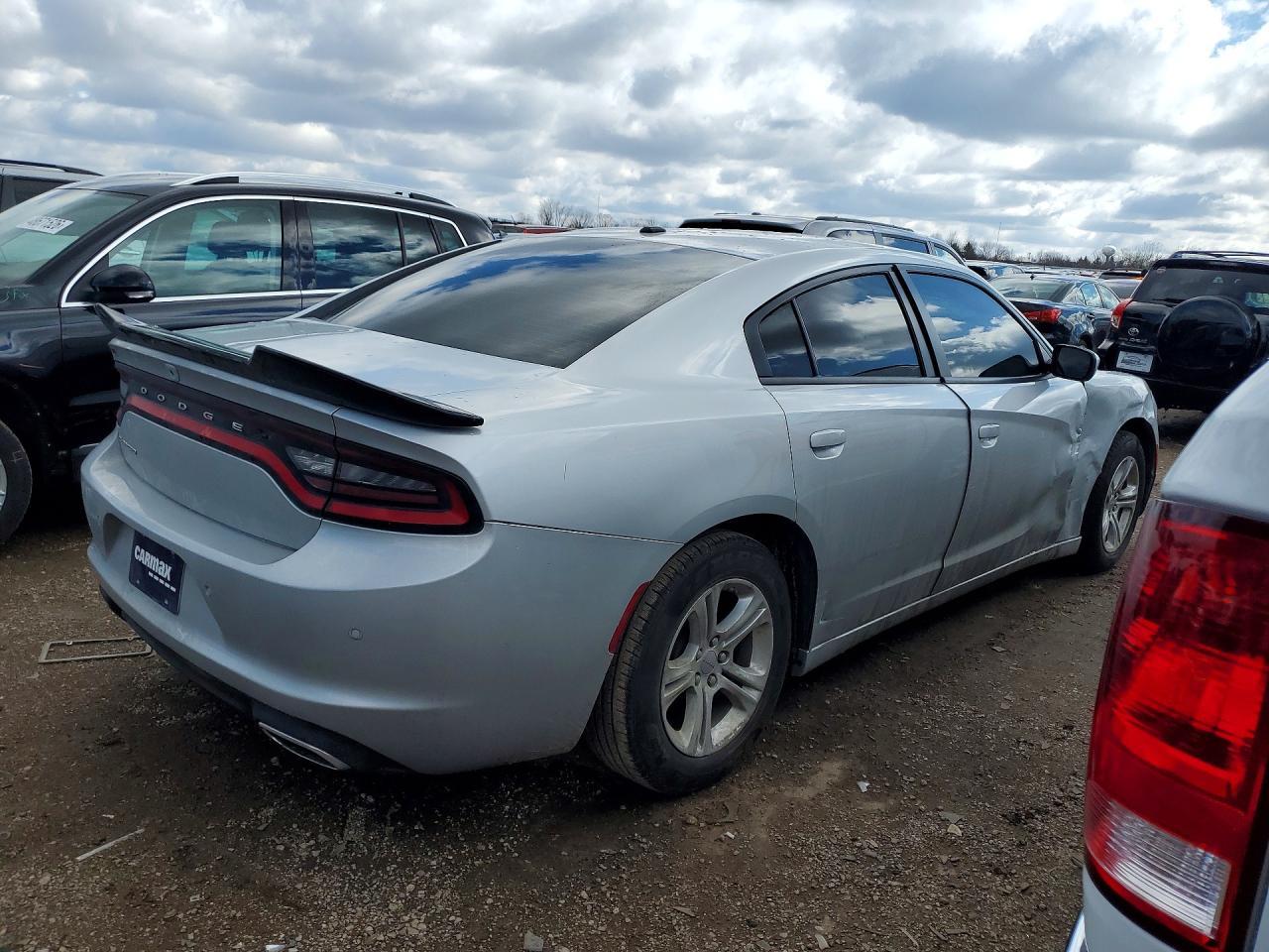 2022 Dodge Charger Sxt - Фото 3