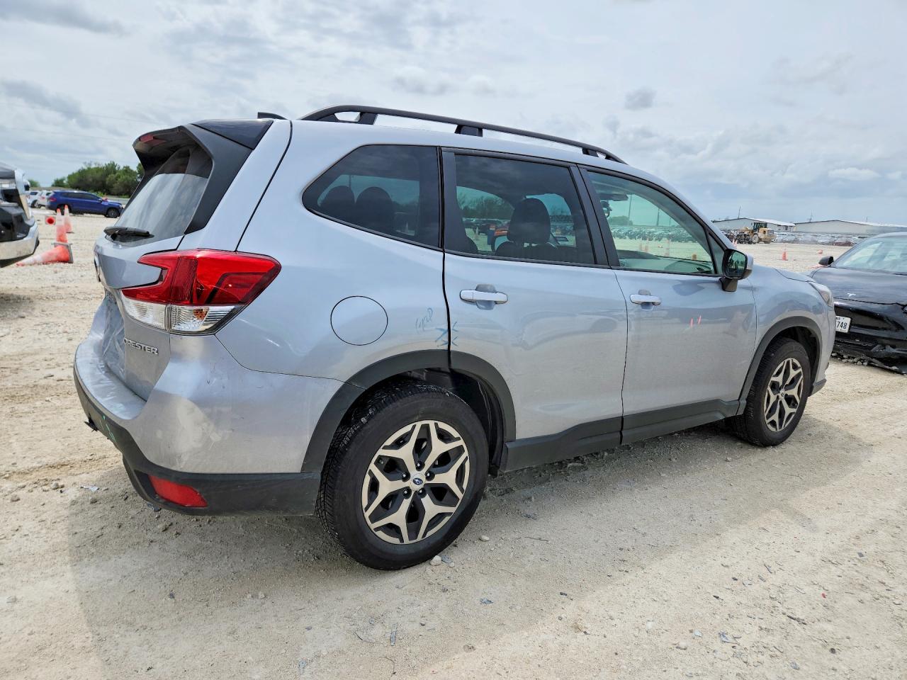 2024 Subaru Forester Premium - Image 3