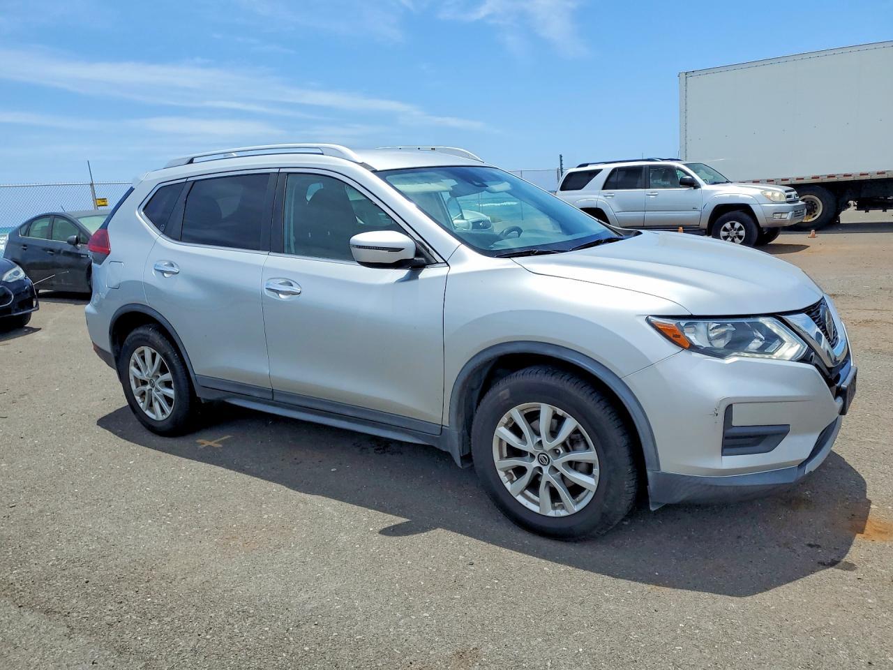 2019 Nissan Rogue S - Фото 4