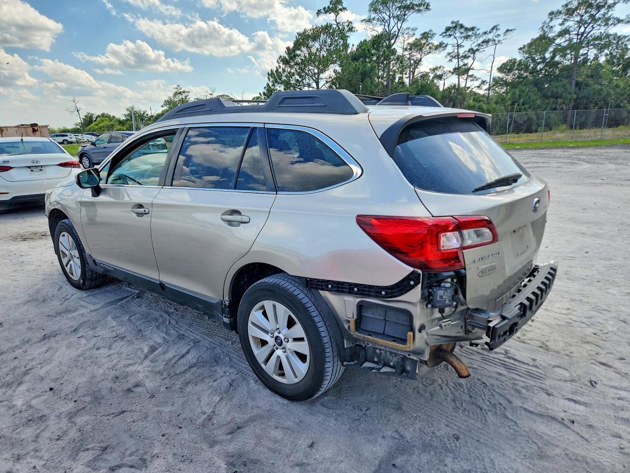 2018 Subaru Outback 2.5I Premium - Фото 2