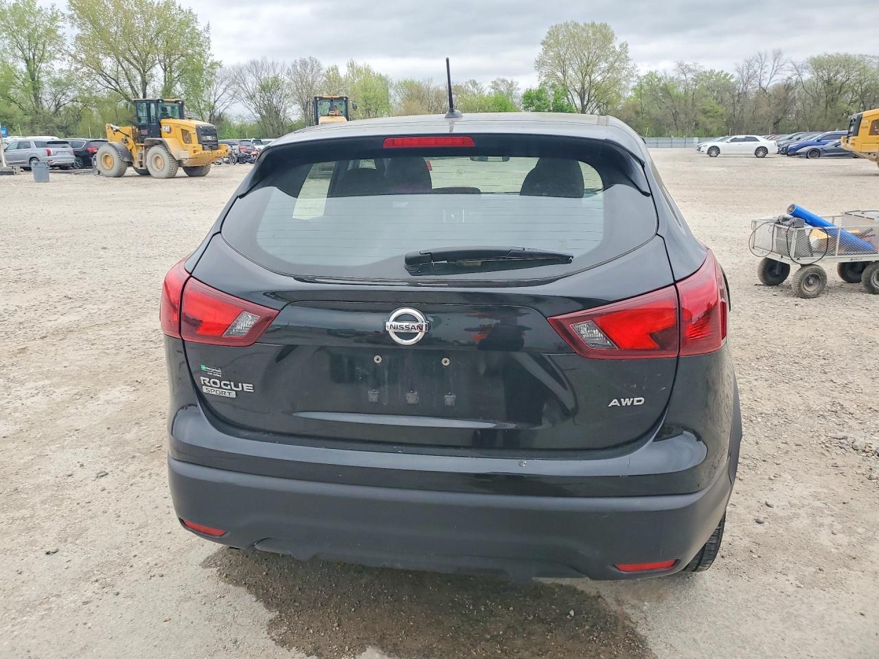 2019 Nissan Rogue Sport S - Image 6