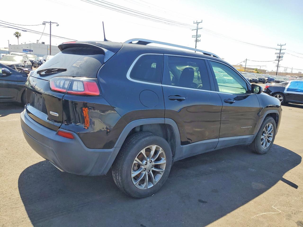 2019 Jeep Cherokee Latitude Plus - Фото 3