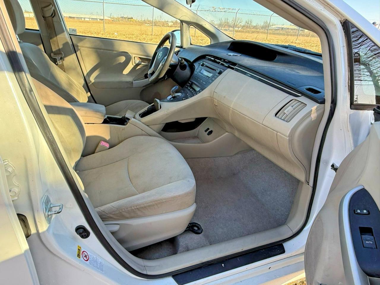 2011 Toyota Prius Two - Фото 5