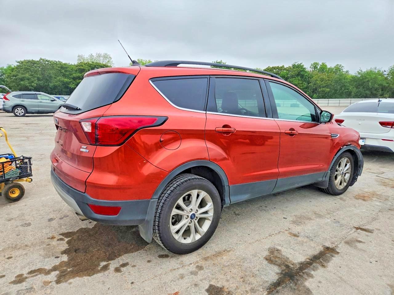 2019 Ford Escape Sel - Фото 3