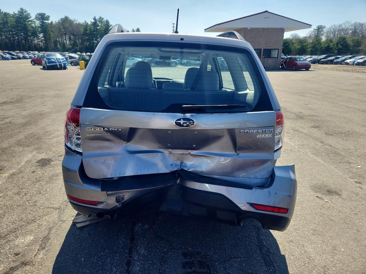 2011 Subaru Forester 2.5X - Фото 6