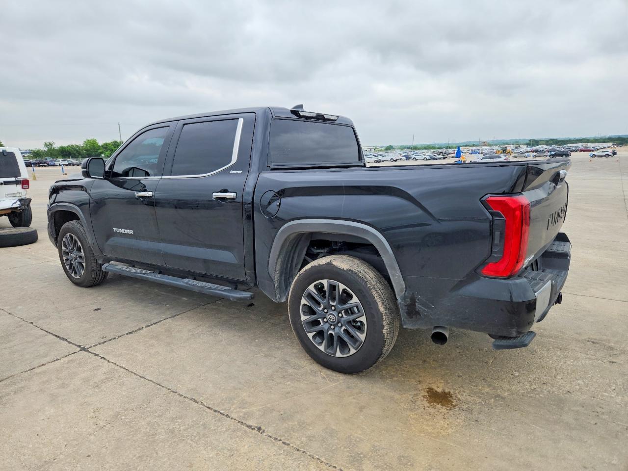 2026 Toyota Tundra Crewmax Limited - Фото 2