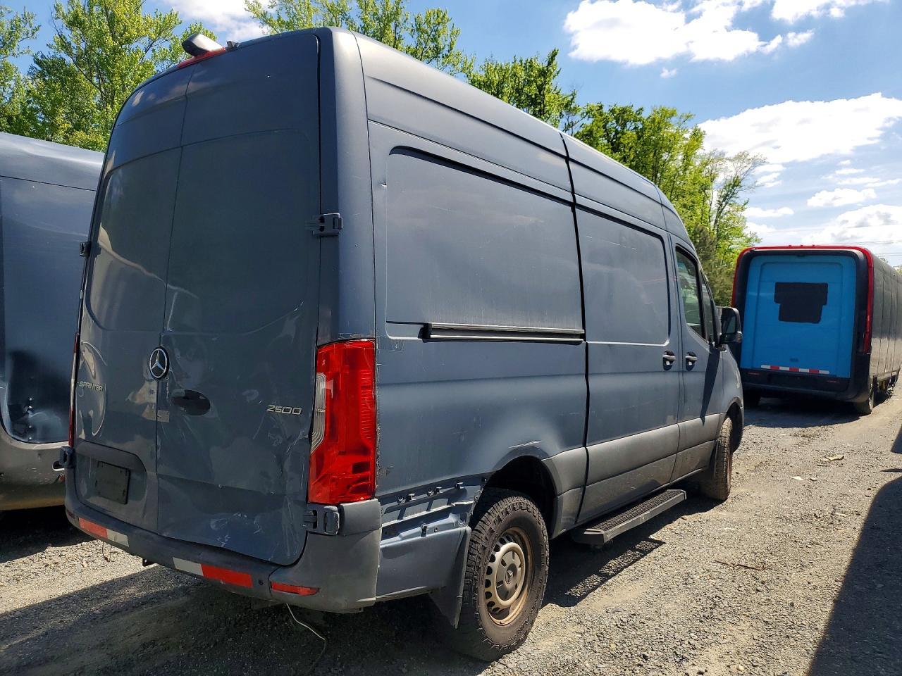2019 Mercedes Benz Sprinter 2500 Delivery Van - Фото 3