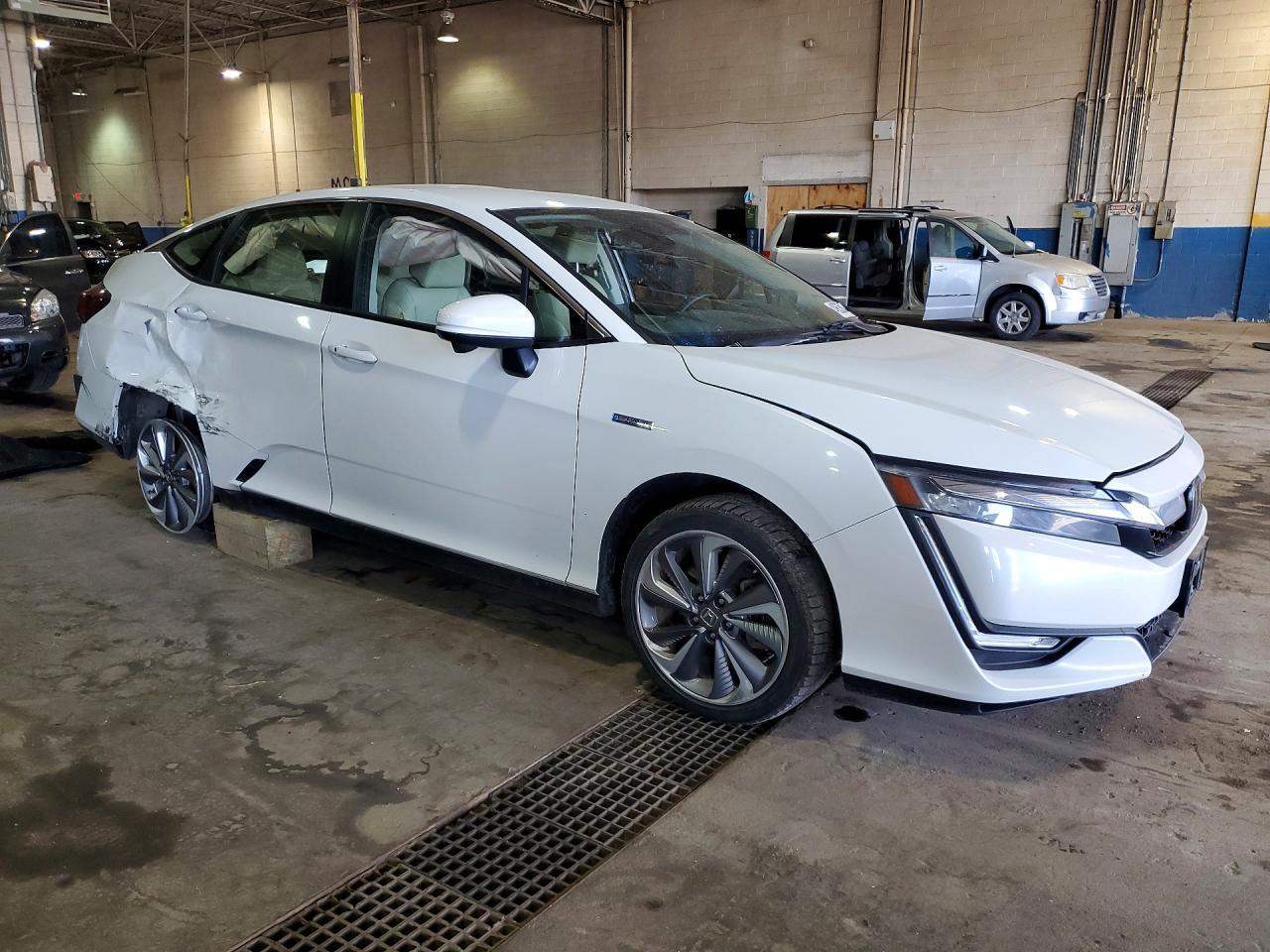 2018 Honda Clarity Touring - Image 4