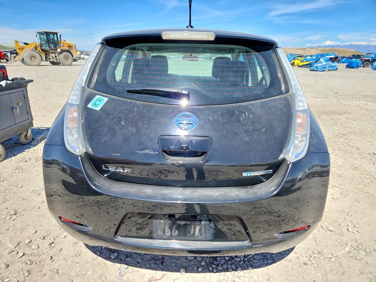 2014 Nissan Leaf S - Image 6