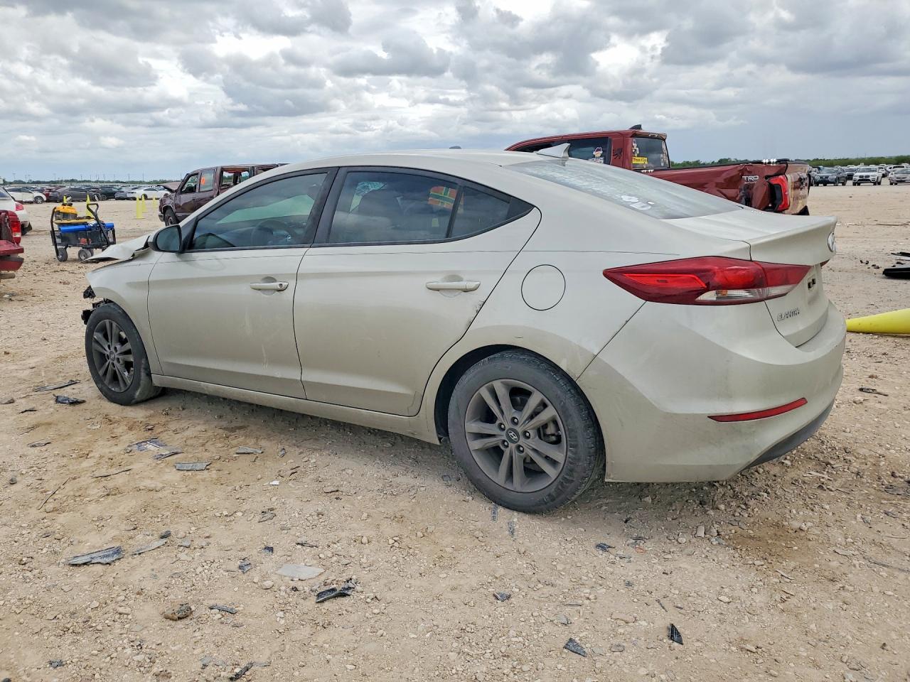 2018 Hyundai Elantra Sel - Image 2