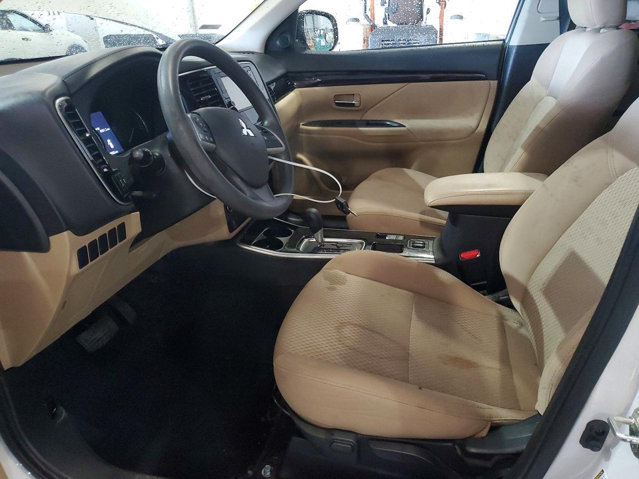 2020 Mitsubishi Outlander Es - Image 7
