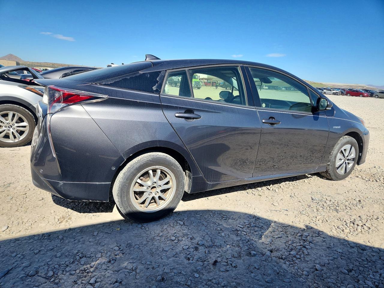 2017 Toyota Prius Two - Фото 3