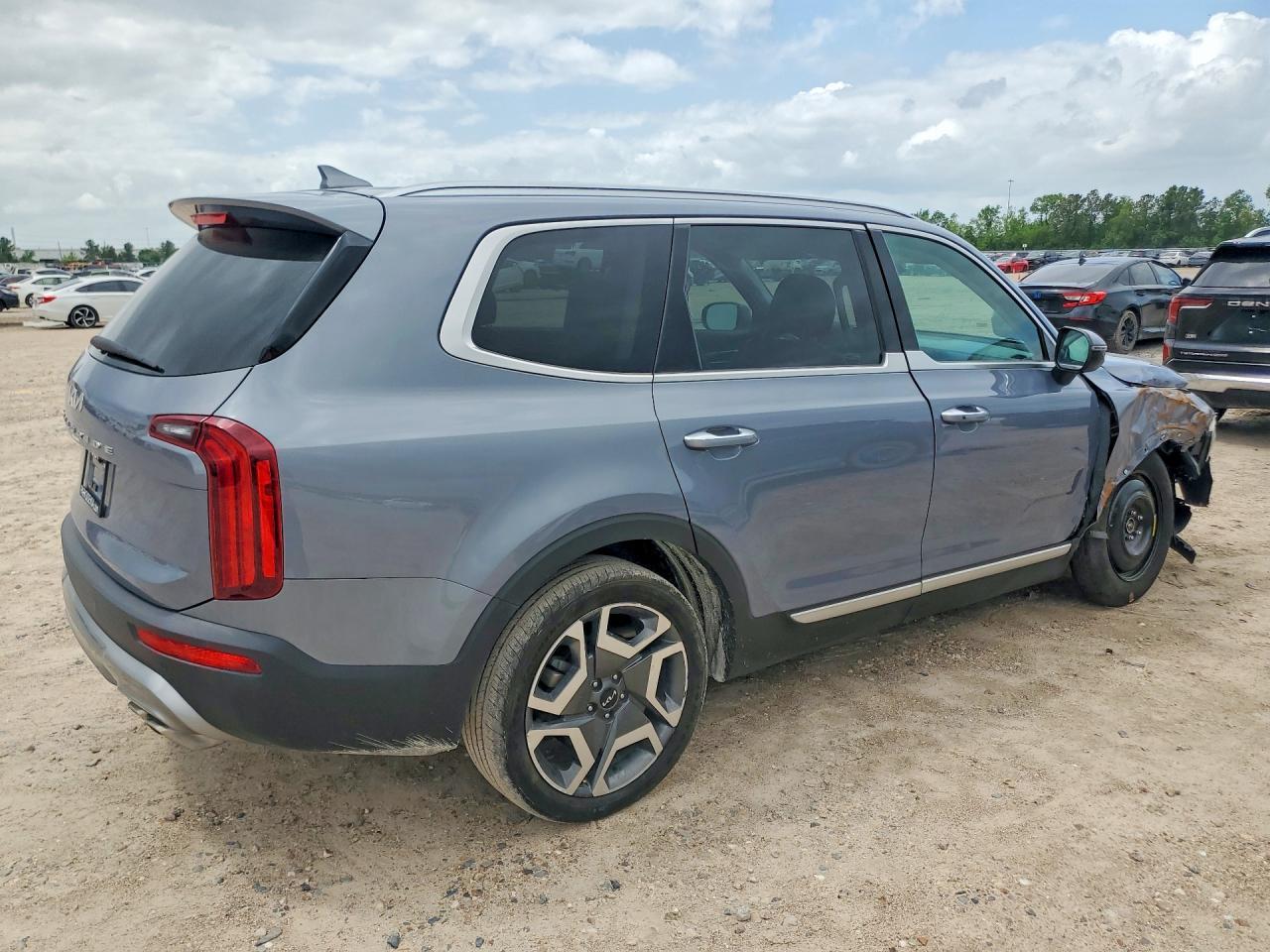 2022 Kia Telluride S - Фото 3