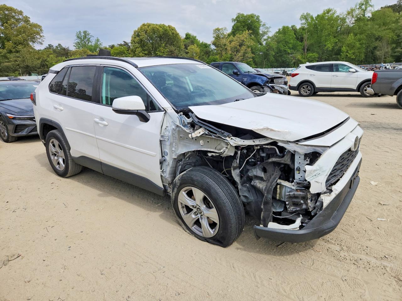 2019 Toyota Rav4 Xle - Image 4